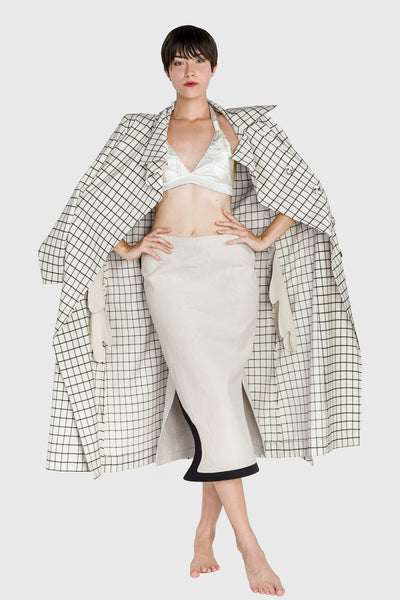 oversized trench coat, grid pattern wool, vintage cut, oversized collar, large collar, side pockets shaped as hands, mid-length, super elegant, black and white colors, style with skirts and tops, great for spring summer 