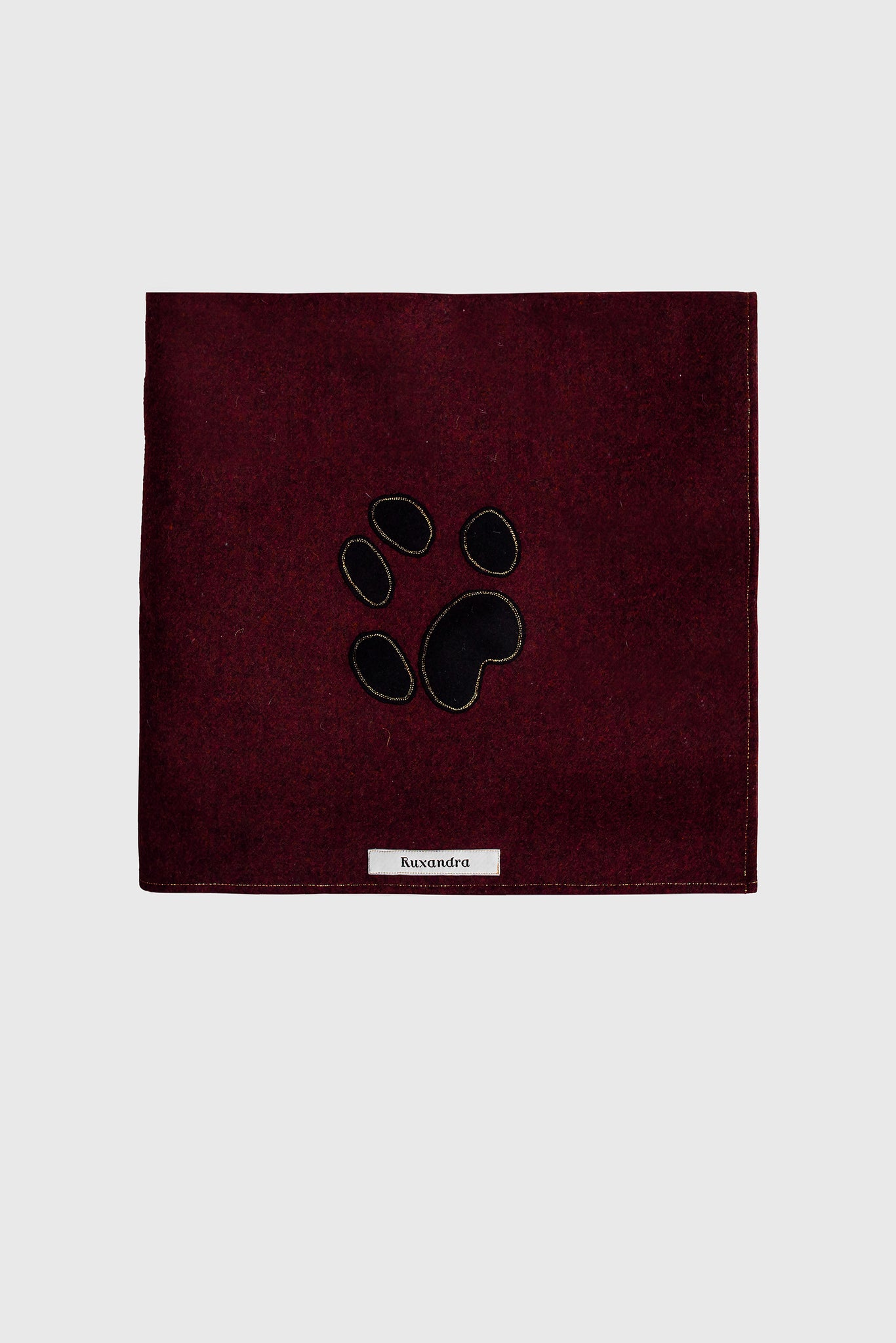 dogs and cats accessories, perfect for keeping your pet warm, for all sizes of dogs, small medium and large breeds, soft and fashionable blanket, use it in your car or bag to carry your dog and keep it warm, Ruxandra designed pet covering, bedcover for dogs