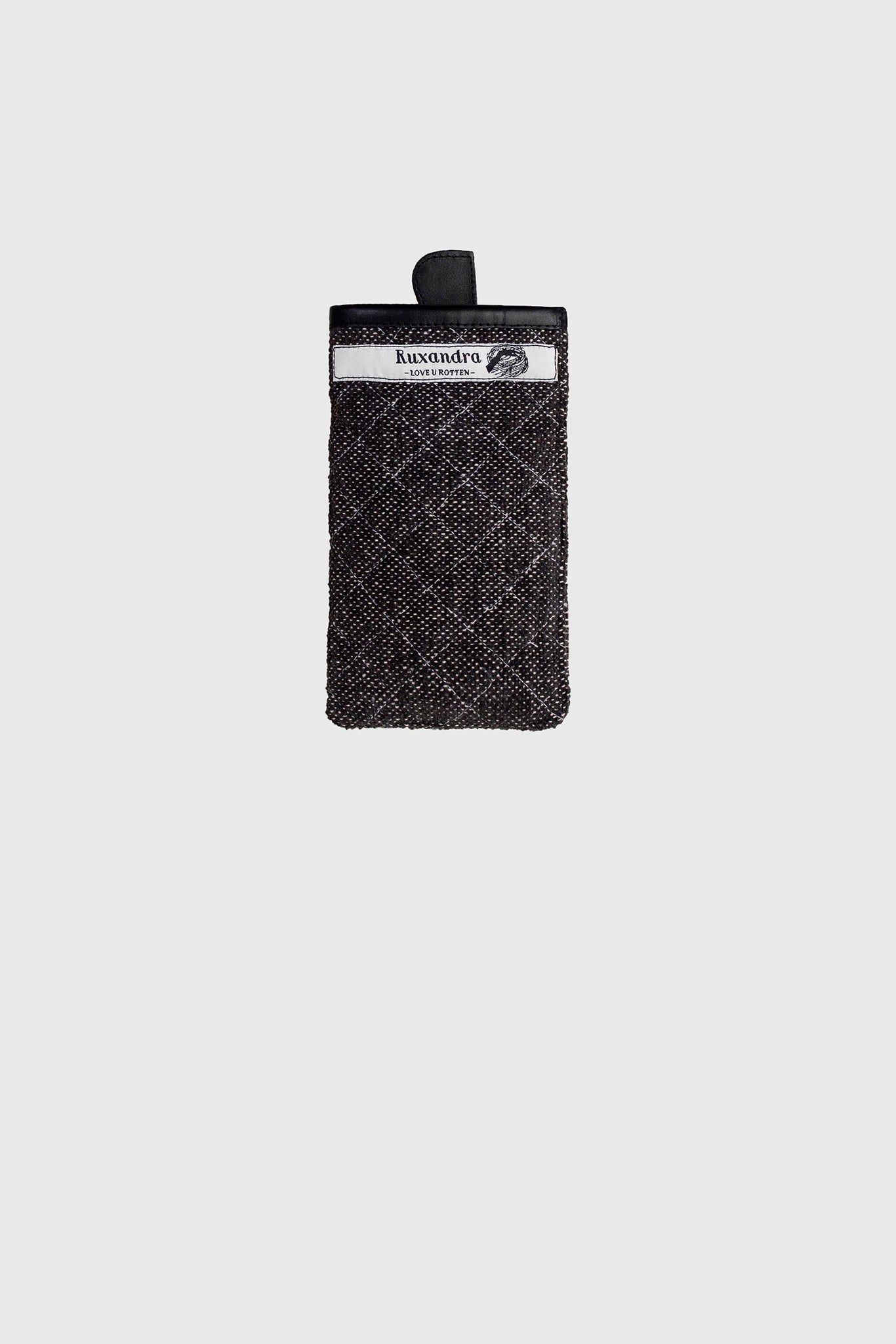 inexpensive but luxurious looking iphone case, made from cotton, shock absorbent,  rock texture, quilted style, leather details, for all models